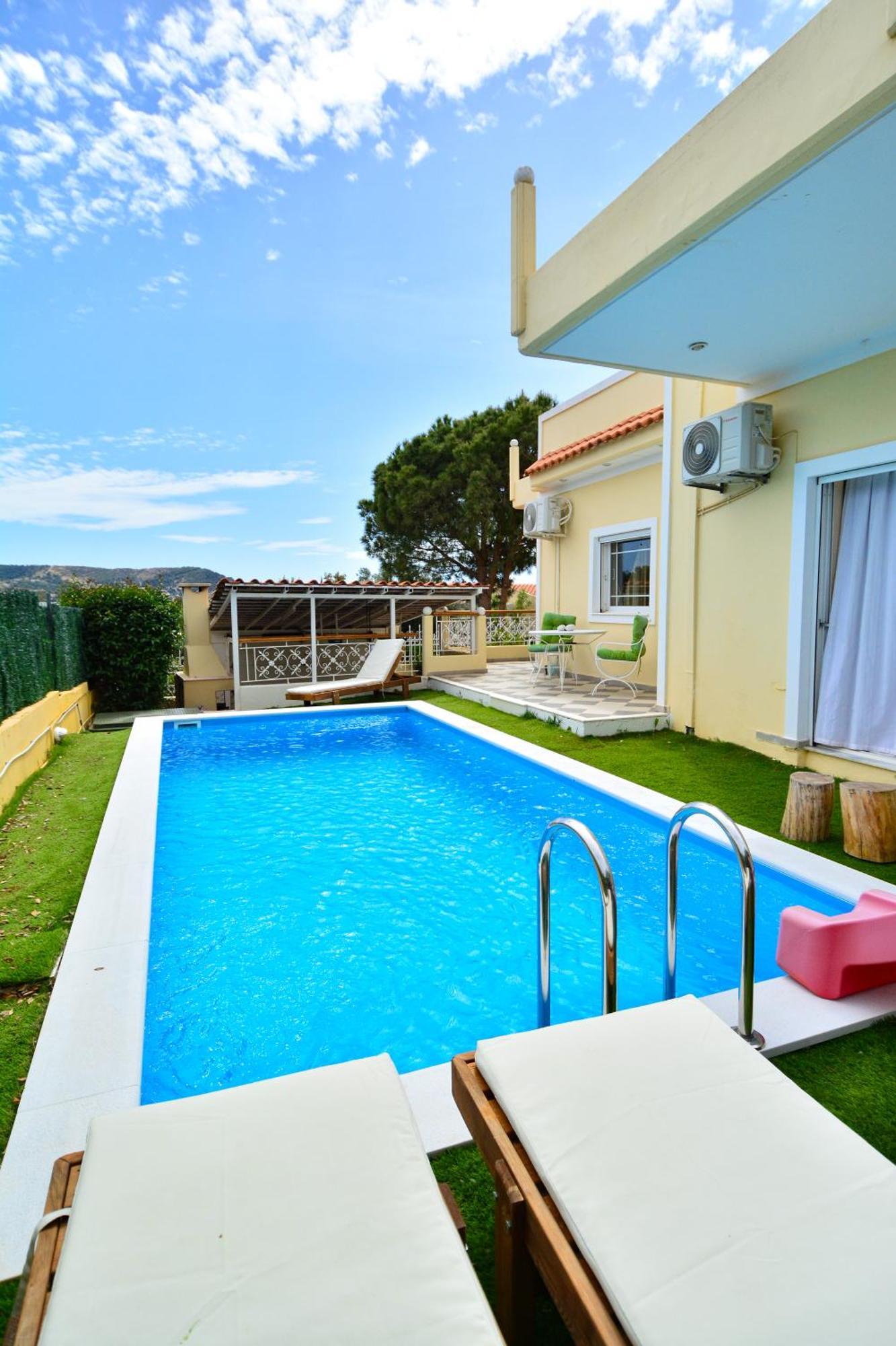 Villa Filoxenia All Seasons, Near Airport, Sea, Athens Agia Marina  エクステリア 写真