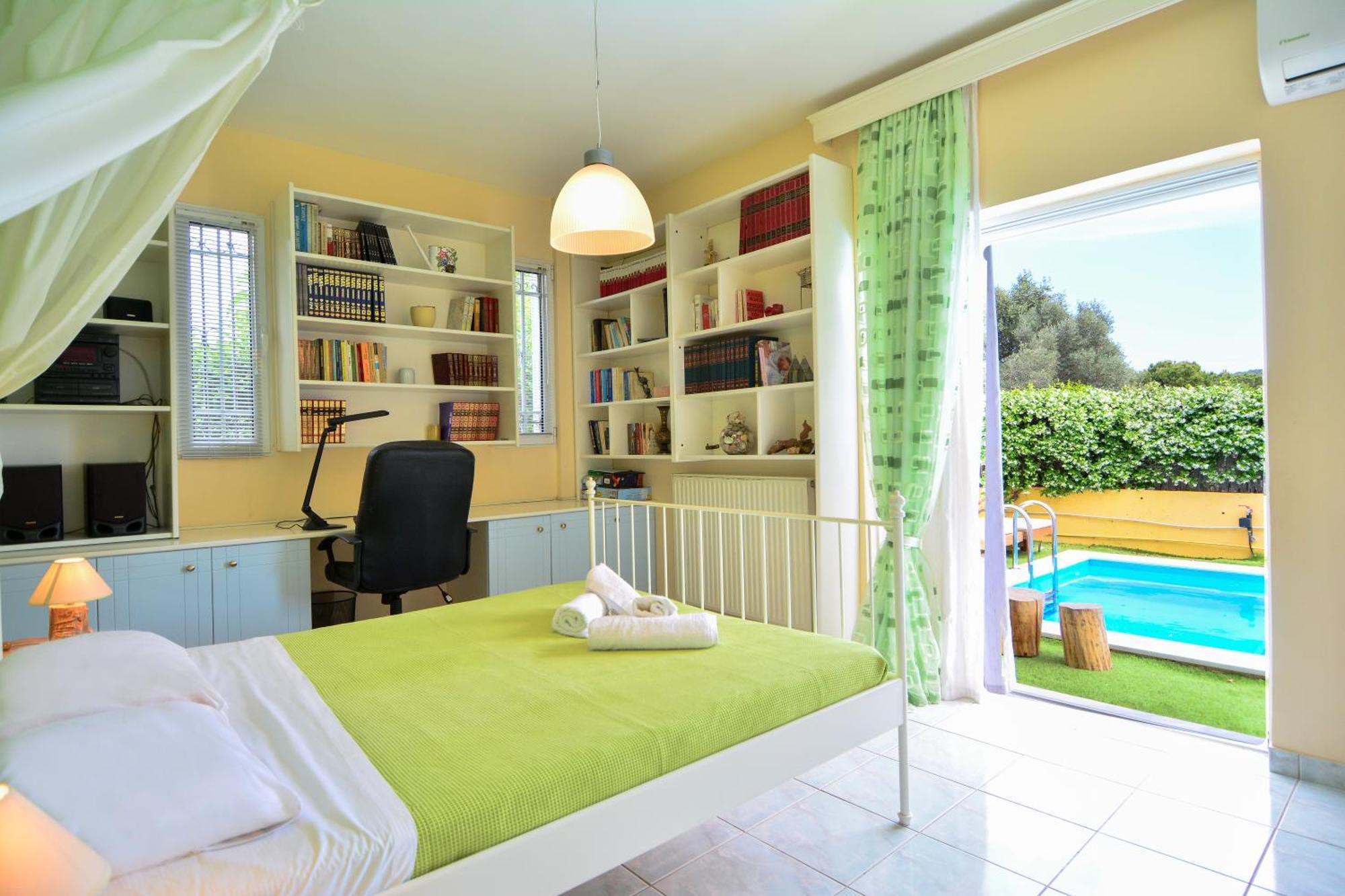 Villa Filoxenia All Seasons, Near Airport, Sea, Athens Agia Marina  エクステリア 写真